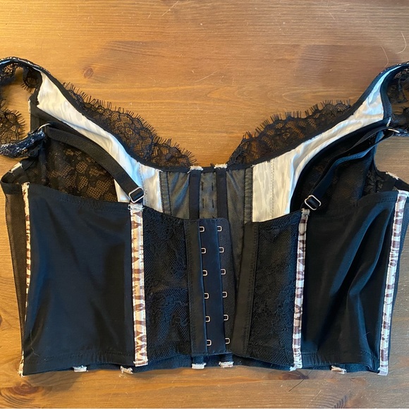 VS Dream Angels unlined lace-up corset top - Picture 9 of 9